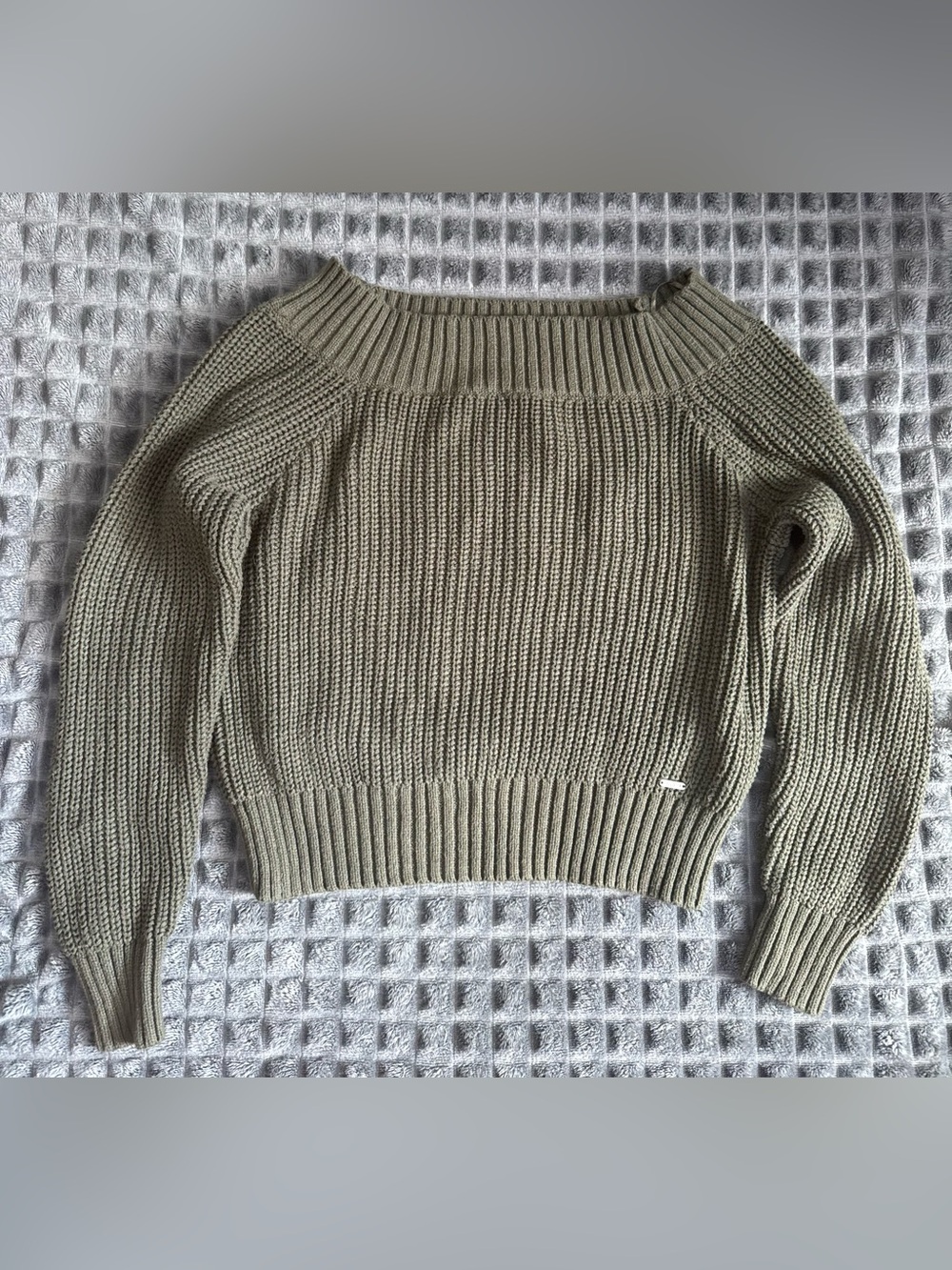 ❤️ Hollister S Olive Off-the-Shoulder Cropped Top Shirt Long Sleeve Sweater B8